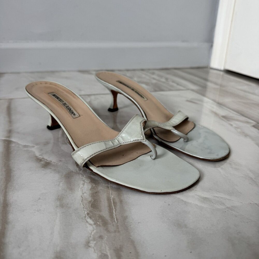 Vintage Manolo Blahnik Light Blue Patent Leather Thong Kitten Sandals Sz 41